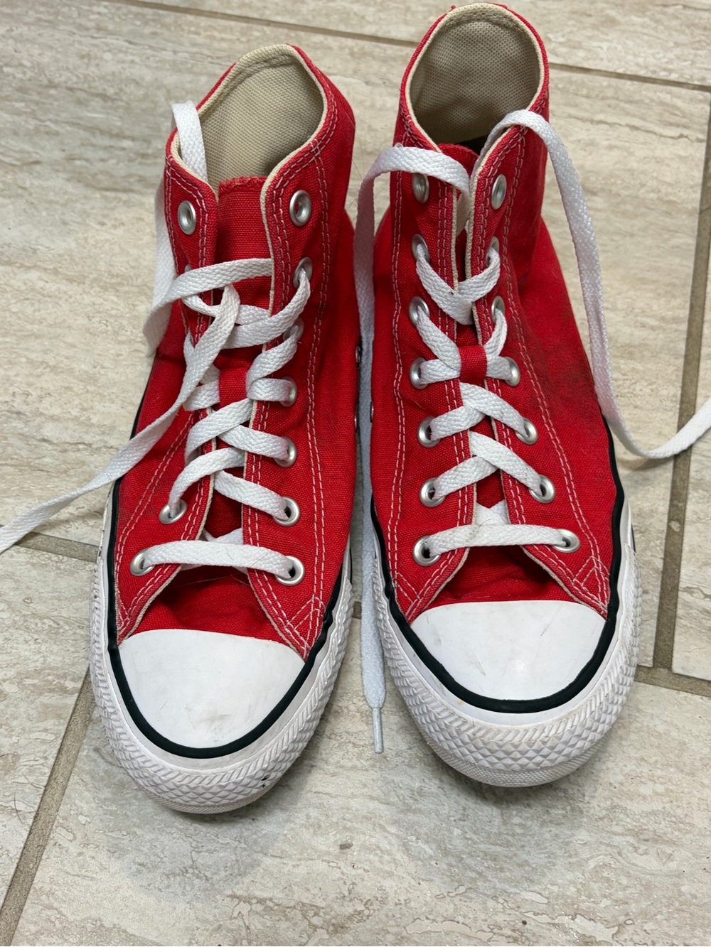 Converse Chuck Taylor All Star High Top Sneakers in Red Size Men’s 6/woman 8